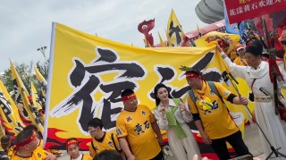 “楚超”揭幕战今晚打响，宿迁球迷千里赴约为黄石加油
